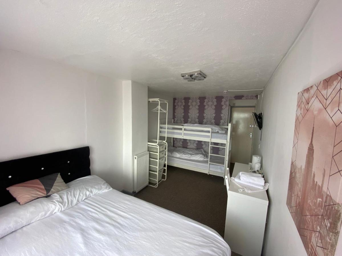 Arnies Hotel Блекпул Екстериор снимка