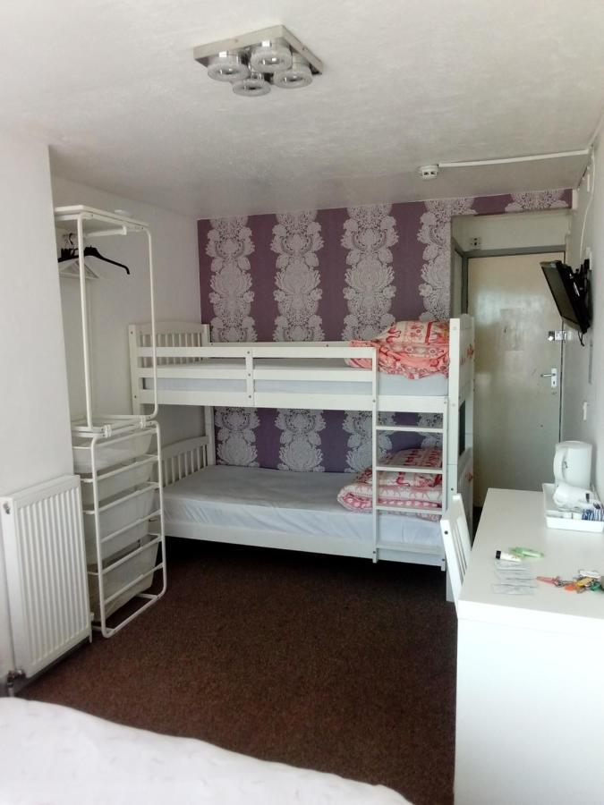 Arnies Hotel Блекпул Екстериор снимка